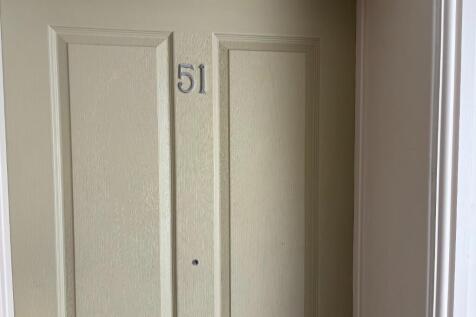 Flat 51
