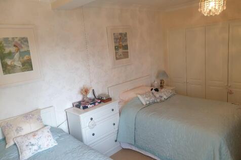 Flat 17