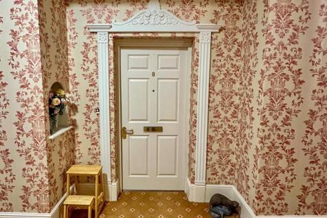 Flat 8