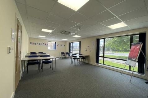2 Open Plan Office.JPEG