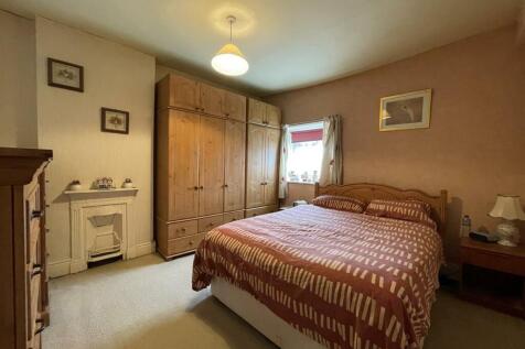 17 Bedroom 1.JPEG