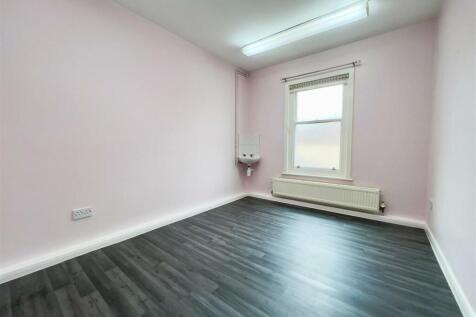 USE treatment room 1 (1).jpg