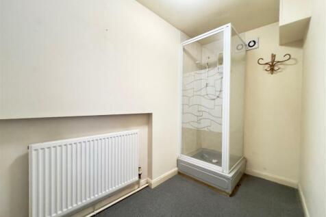 USE shower room (4).jpg