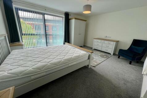 17B Bedroom One 1.jpg