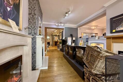 Ground Floor Showroom
