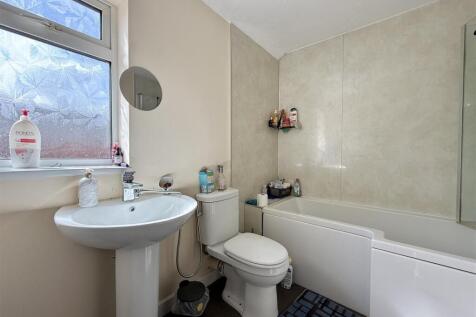 Flat Bathroom