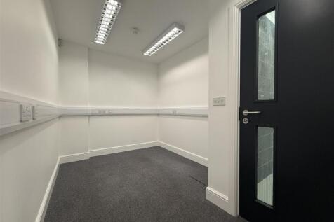 5 Office.JPG
