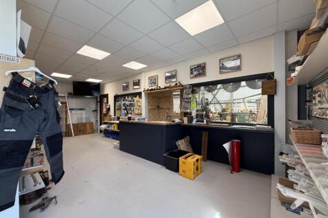 Showroom - Reception