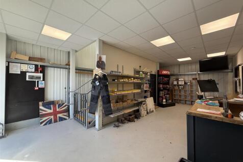 Showroom - Reception