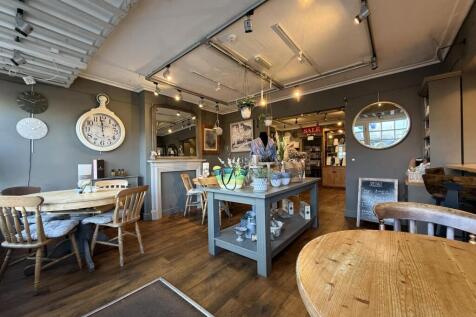 7 Gift Shop Seating.JPG