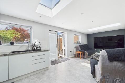 Kitchen/Living Area