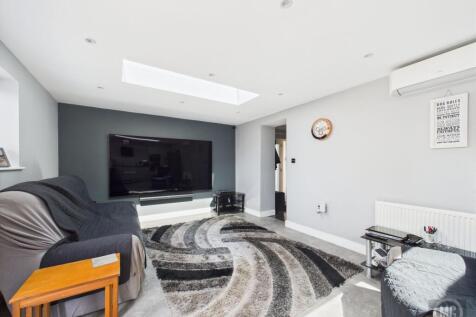 Kitchen/Living Area
