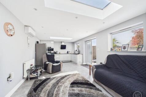 Kitchen/Living Area