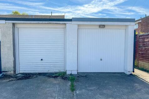 Rear Garage within Block