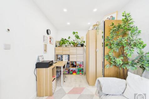 Office/Bedroom 5