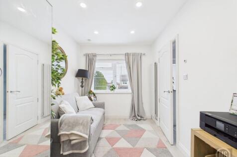 Office/Bedroom 5
