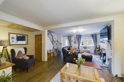 Living Area with Front Aspect