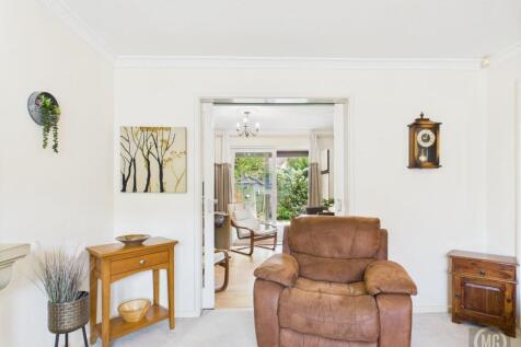 Living Room leading into Kitchen/Diner