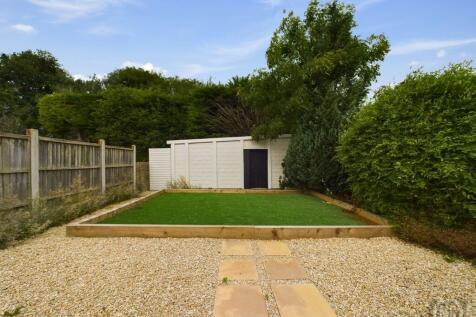 Garden with Garage Access