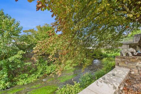 Front Garden overlooking River