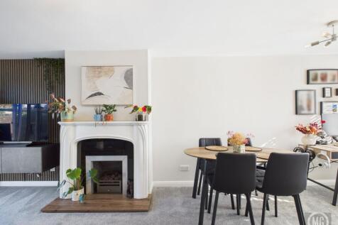 Living Room/Diner