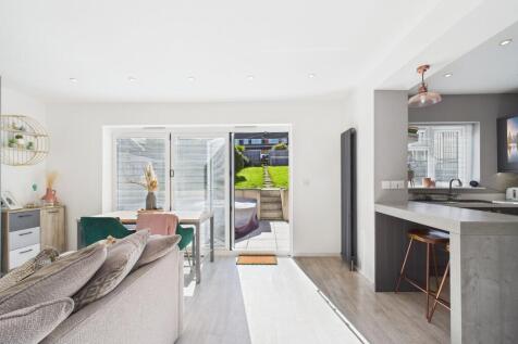 Kitchen/Living Area