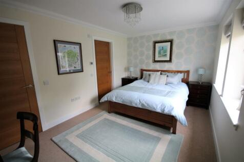 BEDROOM 2 (GROUND FLOOR)