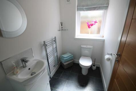 BEDROOM 2 ENSUITE