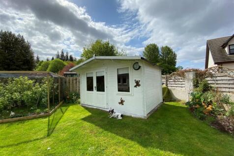 SUMMERHOUSE