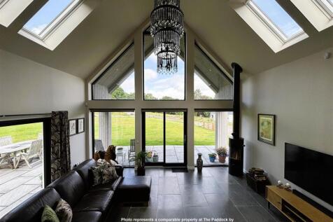 LOUNGE EXAMPLE