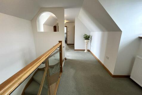 STAIRCASE AND LANDING