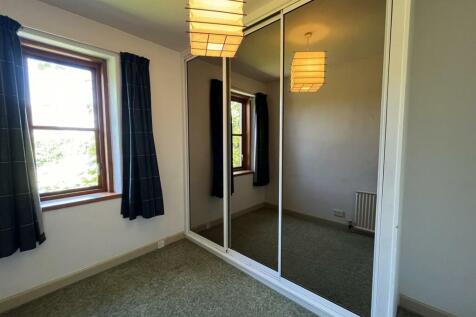 DRESSING ROOM
