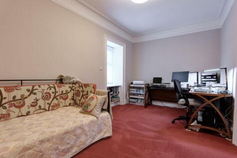 DINING ROOM/BEDROOM 4
