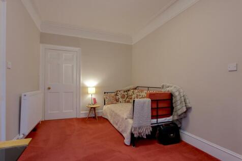 DINING ROOM / BEDROOM 4