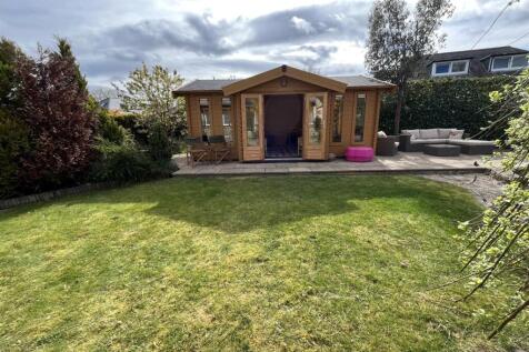 SUMMER HOUSE