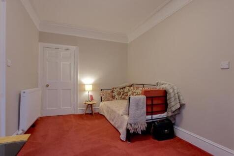 DINING ROOM / BEDROOM 4