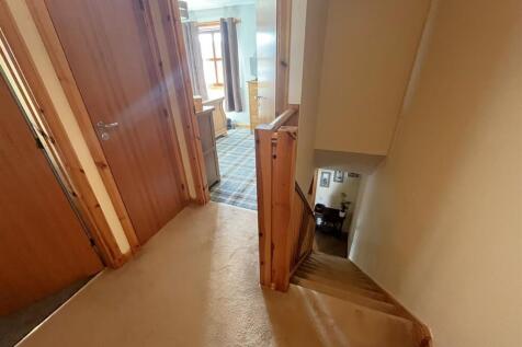 STAIRCASE &amp; LANDING