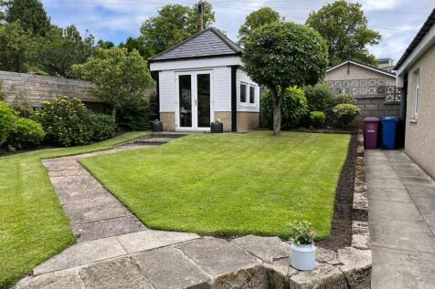 SUMMER HOUSE