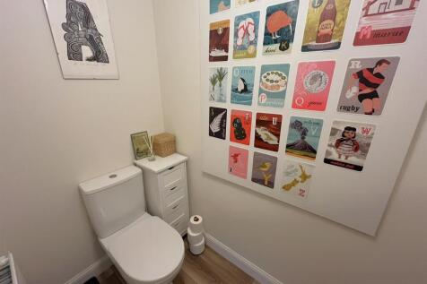 GUEST WC