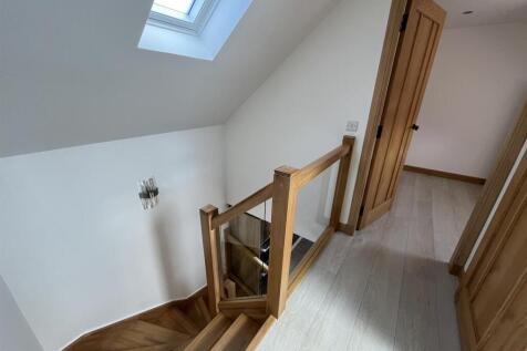 STAIRCASE &amp; LANDING