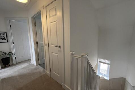 STAIRCASE &amp; LANDING