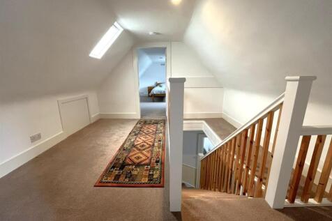 STAIRCASE &amp; LANDING