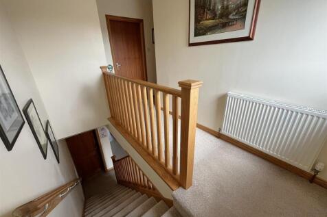 STAIRCASE &amp; LANDING