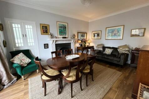 DINING ROOM/SITTING ROOM