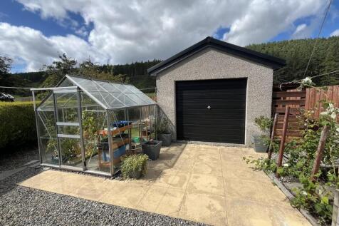 DETACHED GARAGE
