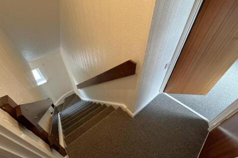 STAIRCASE &amp; LANDING