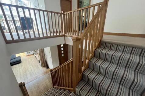 STAIRCASE &amp; LANDING