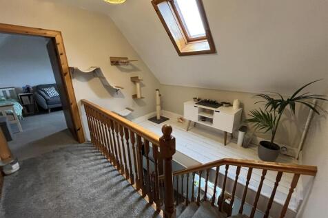 STAIRCASE AND LANDING