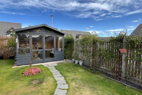 SUMMERHOUSE