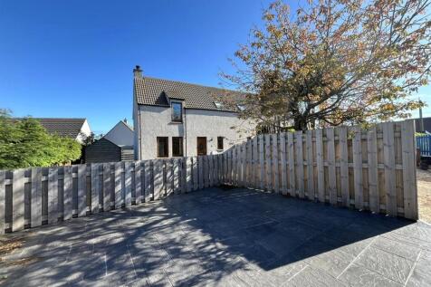 FRONT &amp; DRIVEWAY